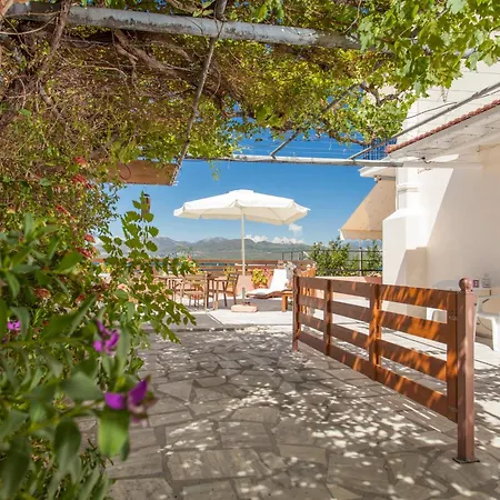 Tasoula's Vista 3*