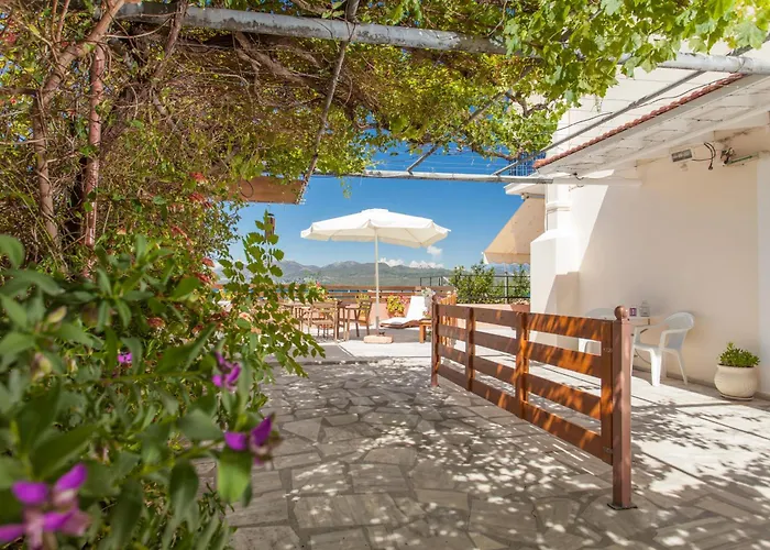 Tasoula's Vista 3*