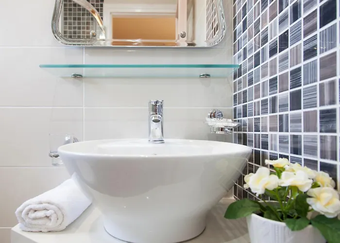 Tasoula's Vista 3*